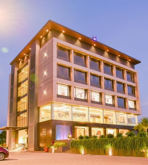Property building, Location