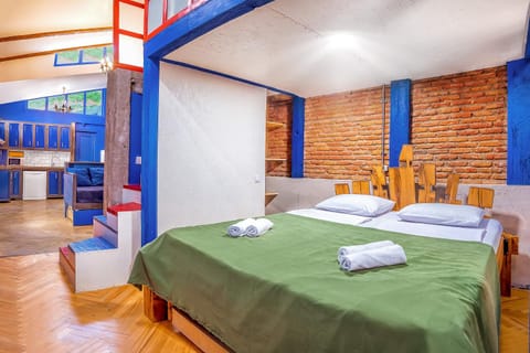 Bed, Photo of the whole room