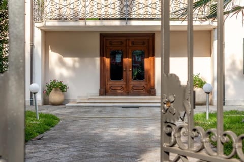 Property building, Garden
