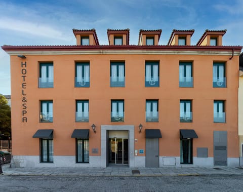 Property building, Facade/entrance