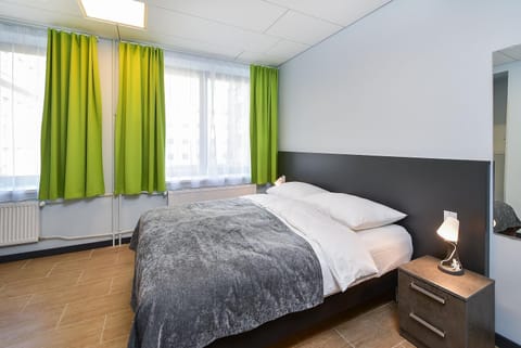 Bed, Photo of the whole room, Bedroom, internet