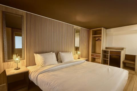 Bed, Photo of the whole room, Bedroom