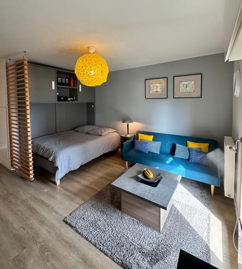 Living room, Photo of the whole room