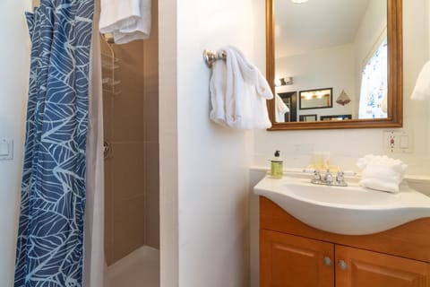 Getaway Oceanfront Lodging House in Rockaway Beach