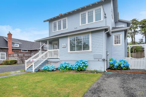 Hydrangea House House in Seaside