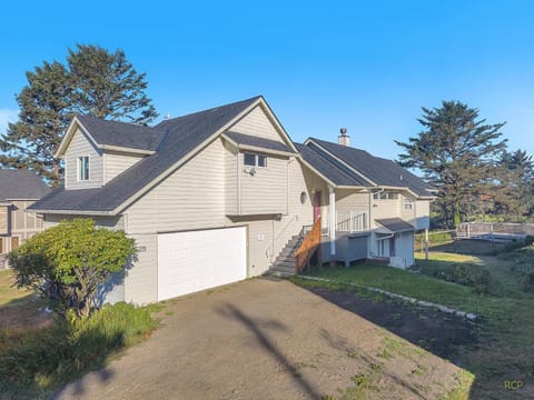 Pirates Cove House in Depoe Bay