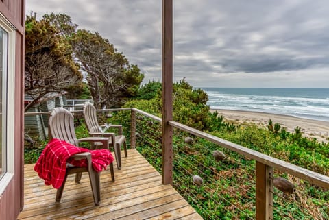 RidgeTop House in Lincoln City
