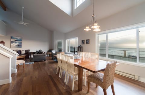 SeaQuell House in Depoe Bay