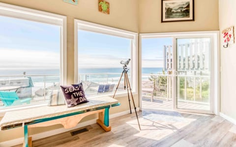 Seas the Day House in Lincoln City