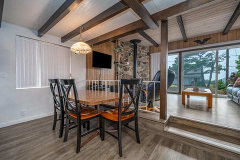 Woodley Beach House House in Gleneden Beach