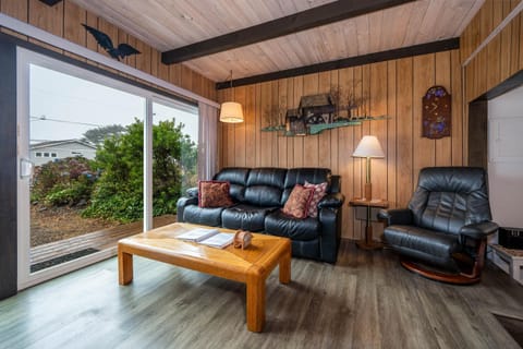 Woodley Beach House House in Gleneden Beach