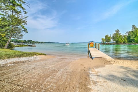 Rapid City Cottage with Deck quarter Mi to Torch Lake! House in Michigan