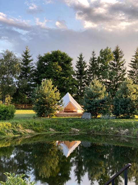 Property building, Natural landscape, Garden, Garden view, Lake view