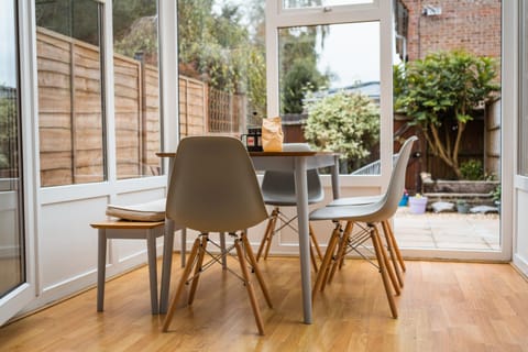 Beautiful Town House with Private Garden and Patio House in Poole