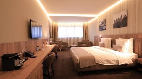 Bed, TV and multimedia, Living room, Bedroom