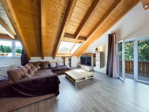 Living room, Photo of the whole room, Seating area