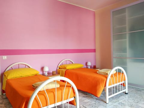 Bed, Day, Photo of the whole room, Bedroom, towels, wardrobe