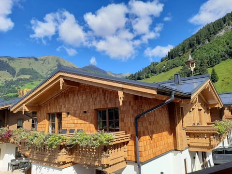 Property building, Photo of the whole room