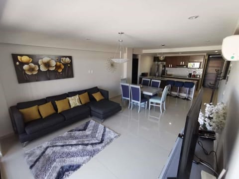 Lounge or bar, Photo of the whole room