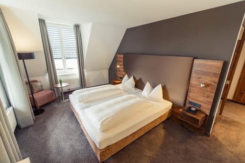 Seating area, Bedroom