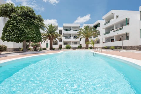 Property building, Swimming pool, Swimming pool