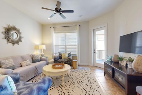 The Waters Condo Building 2 - Tranquil Shores Apartment in Lake Lyndon B Johnson