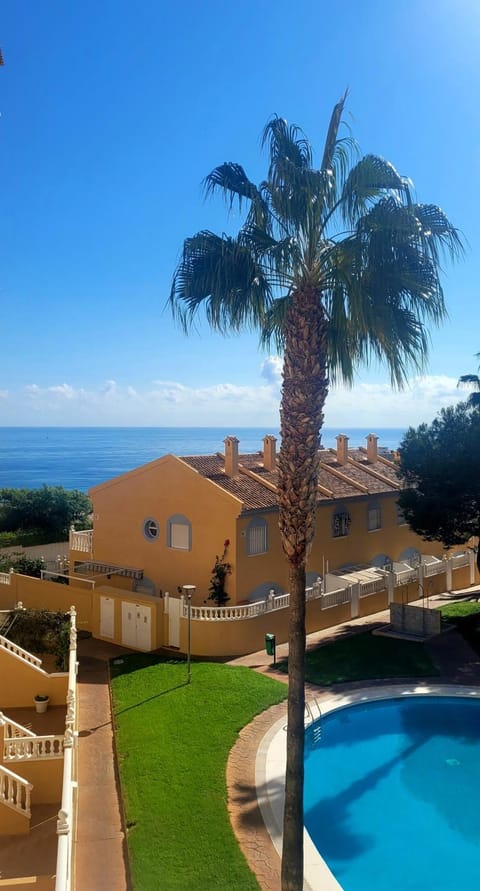 Pool view, Sea view