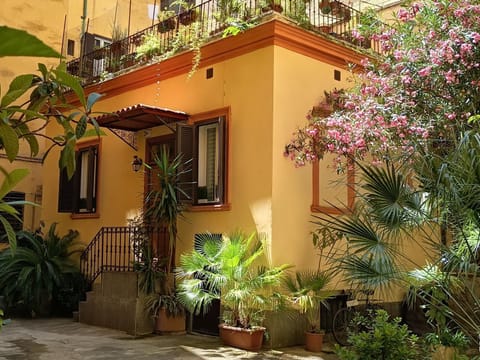Day, Garden view