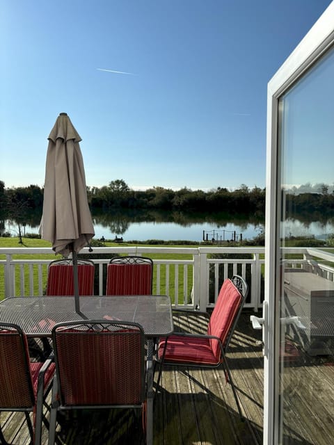 Other, Dining area, Lake view