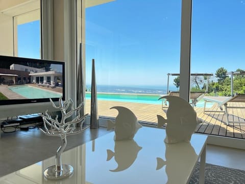 Sea view, Swimming pool
