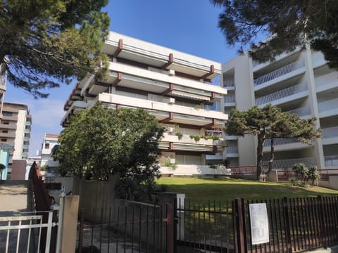 Property building, Balcony/Terrace