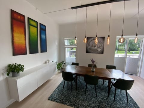 Kitchen or kitchenette, Living room, Dining area