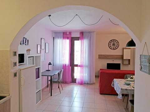 Kitchen or kitchenette, Photo of the whole room, Dining area, minibar