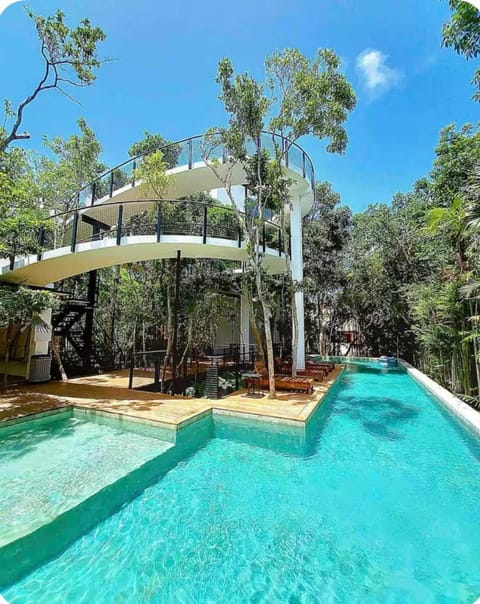 Spring, Day, Natural landscape, Pool view, Swimming pool, sunbed