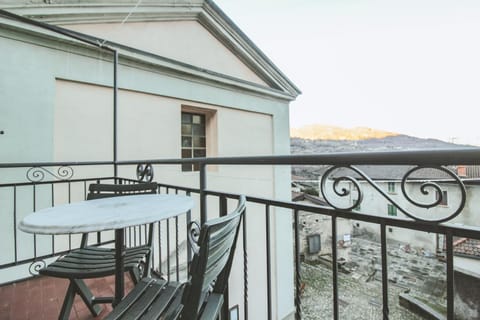 Day, View (from property/room), Balcony/Terrace, Mountain view