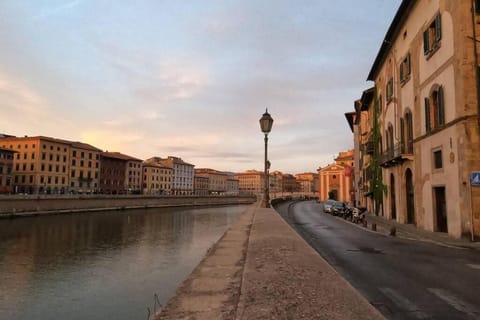 Tuscany and tower Apartment in Pisa
