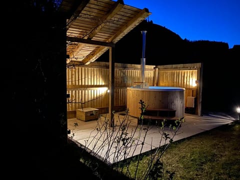 Fernhill Valley Farm Campground/
RV Resort in Wales