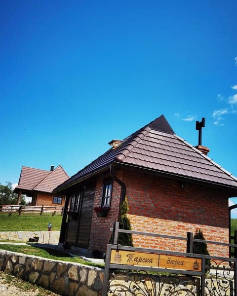 Tarska Bajka House in Zlatibor District, Serbia