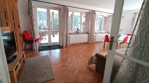 Communal lounge/ TV room, Living room