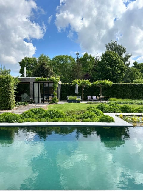 Lit de Clémot Bed and Breakfast in Ghent