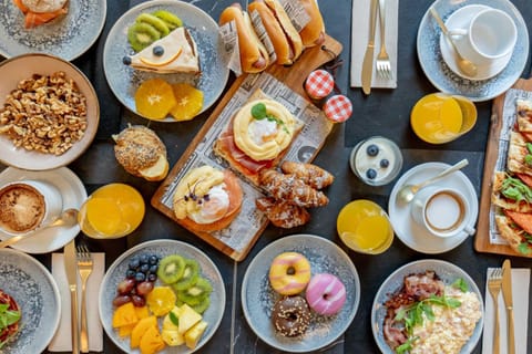 Breakfast, Continental breakfast, Buffet breakfast