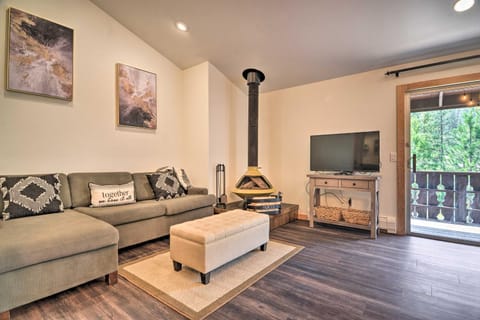 Estes Park Condo about 1 Mi to RMNP! Apartment in Estes Park