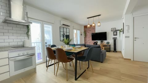 Living room, Lounge or bar