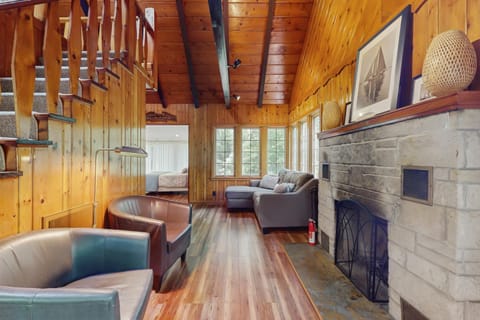 Hillside Cottage House in Michiana