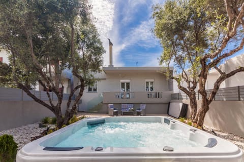Garden, Hot Tub, Spa and wellness centre/facilities