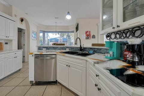 Salty Heated Pool Escape - Nearby Beach House in Palm Coast