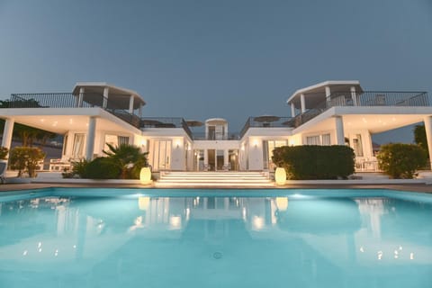 Property building, Swimming pool, Swimming pool