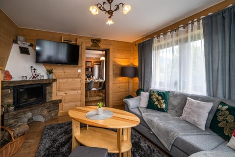 Communal lounge/ TV room, Living room, Seating area