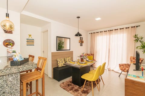 Restaurant/places to eat, Living room