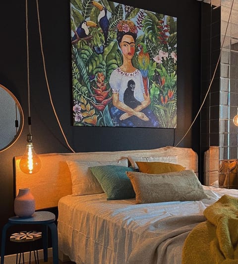Bed, Living room, Seating area, Bedroom